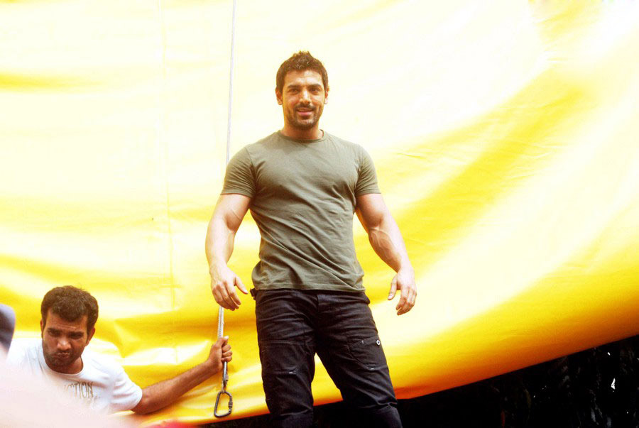 John Abraham - Untitled Gallery | Picture 17472